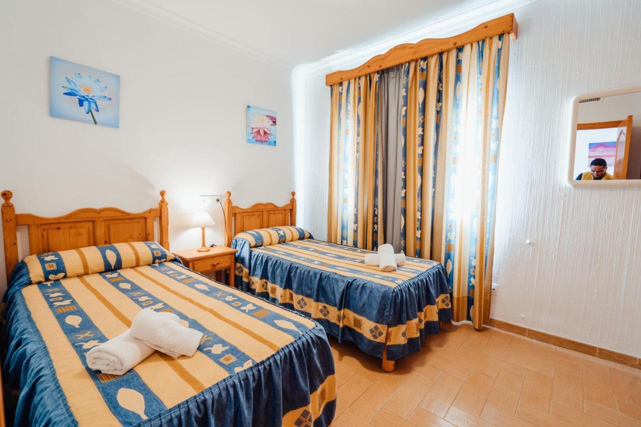 Apartamentos Punta Prima Beach Εξωτερικό φωτογραφία